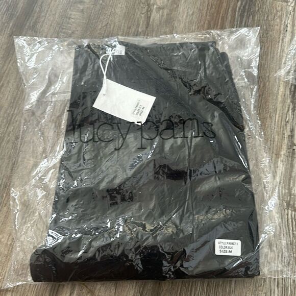 Lucy Paris Women's Kari Slit Cuff Stretch Pants PA8907-1 Black - Picture 3 of 4